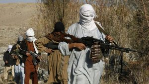 بعمليةٍ مباغتة.. وزير الدفاع الأفغاني يعلن استعادة السيطرة على 3 مناطق من حركة طالبان