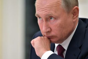 مناورات عسكرية ضخمة تقودها موسكو أثارت قلق "الناتو" تستدعي توضيحاتٍ من "فلاديمر بوتين"