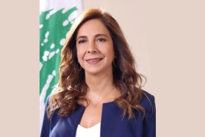 تعرّف على أول وزيرة دفاع عربية.. خلدت اسمها للتاريخ رغم استقالتها