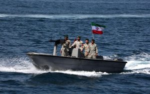 مسؤولون أمريكيون يكشفون هوية الناقلة النفطية التي احتجزتها إيران في بحر عمان