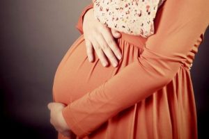 تفسير رؤية امرأة حامل في المنام