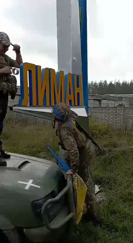 شاهد|| من على مشارف بلدة ليمان.. فيديو لجنود أوكرانيين يتحدّون موسكو