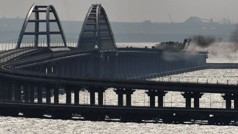 مرسوم حول النقل والعبور عبر جسر القرم